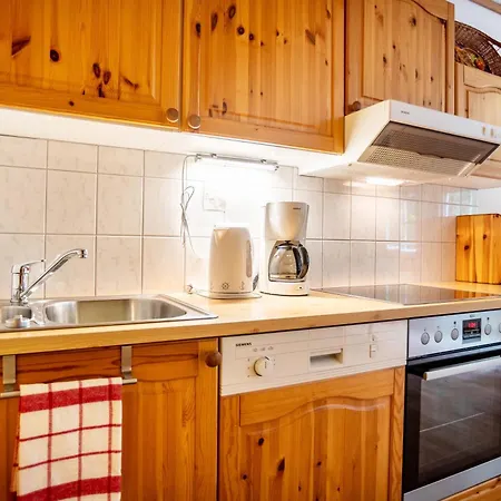 Haus Albatros 3 Apartment *